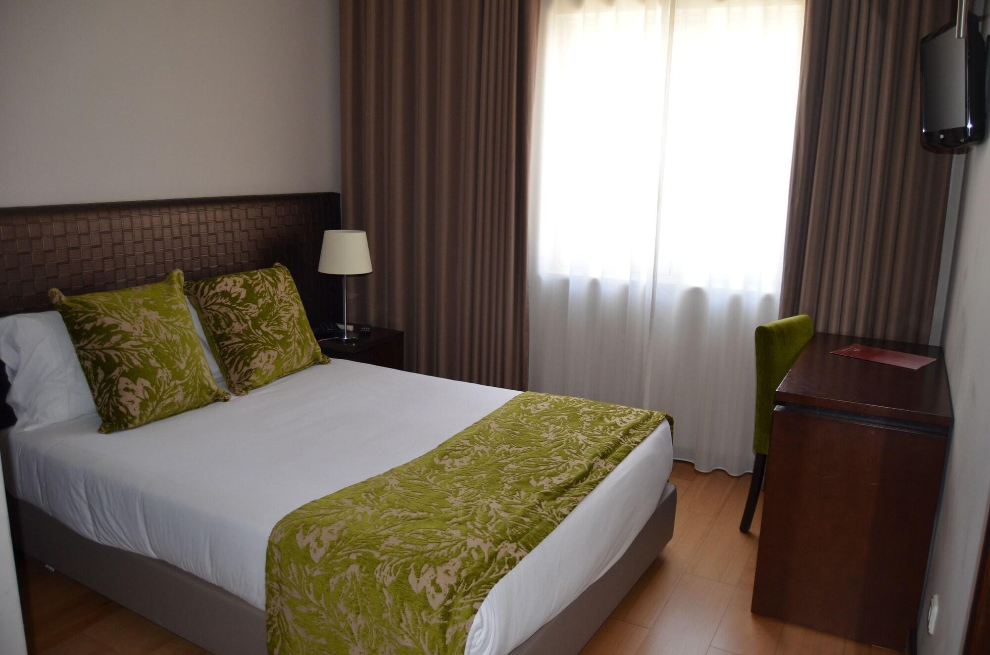 Hotel Торес Новас Екстериор снимка