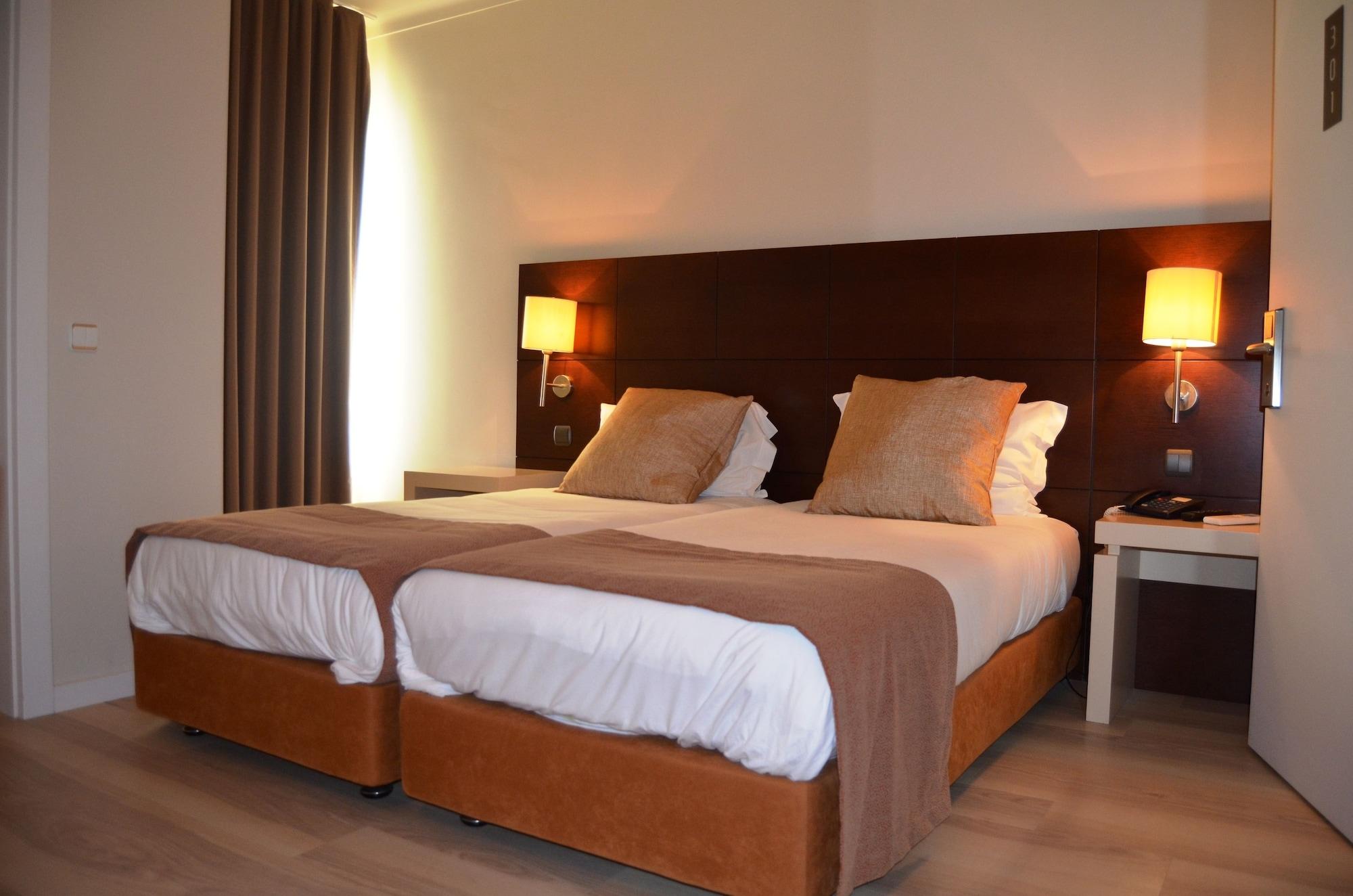 Hotel Торес Новас Екстериор снимка